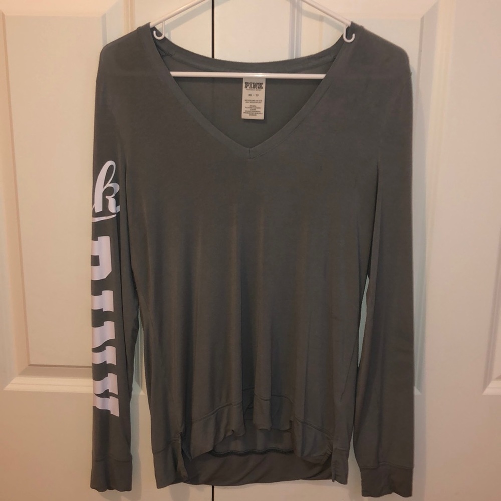 Gray long sleeve PINK soft t-shirt.